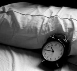 Las causas de dormir mucho o poco