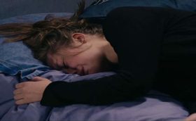 Por qué me despierto llorando